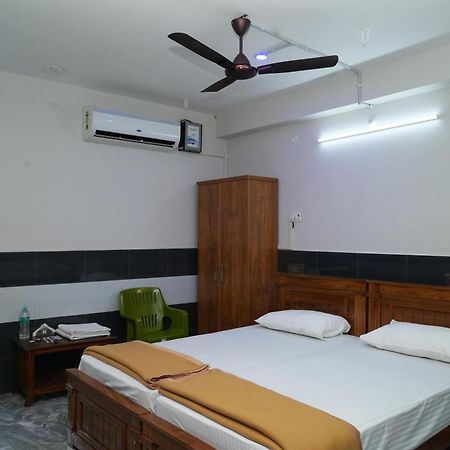Rajali Residency Hotel Kulithalai ภายนอก รูปภาพ