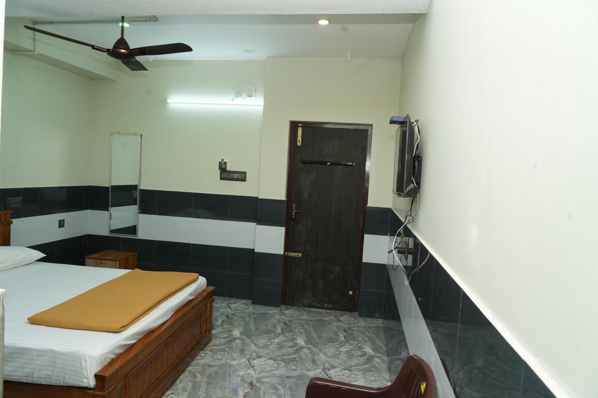 Rajali Residency Hotel Kulithalai ภายนอก รูปภาพ