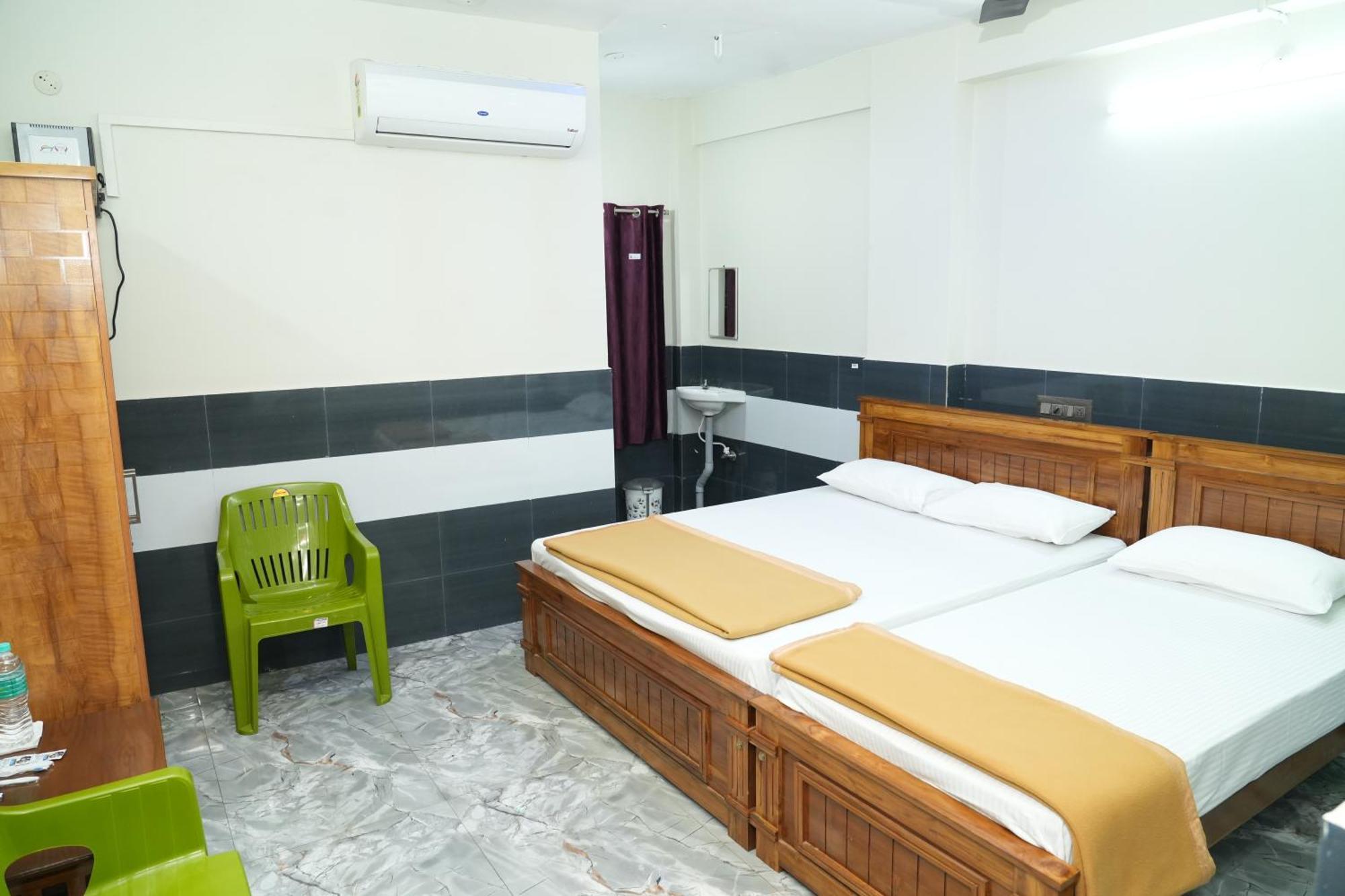 Rajali Residency Hotel Kulithalai ภายนอก รูปภาพ